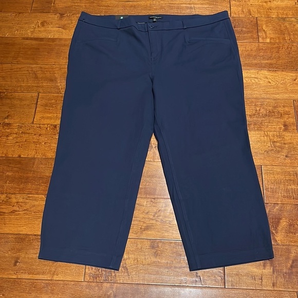 Banana Republic Ladies' Slim-Straight Pant - Picture 12 of 12